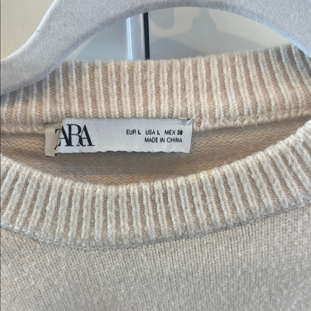 Sale 3/15 Zara Cream Crew Neck cropped Sweater with Ribbed Detailing - Picture 2 of 2